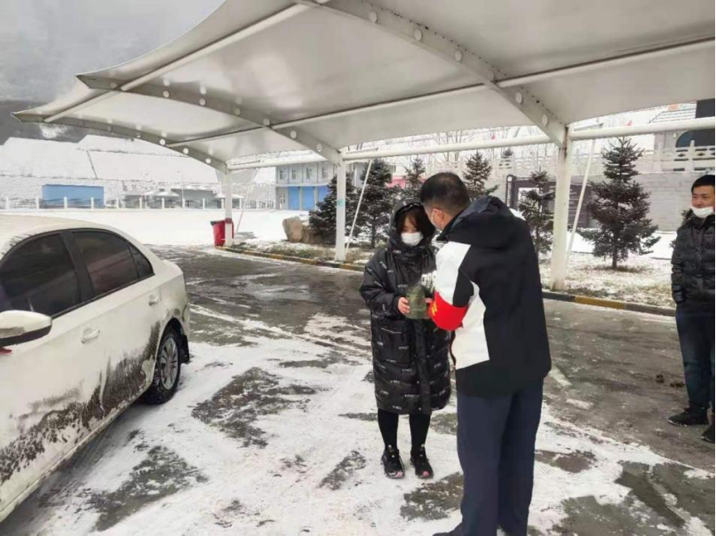 高速服务区大变样!停车更便、服务更暖