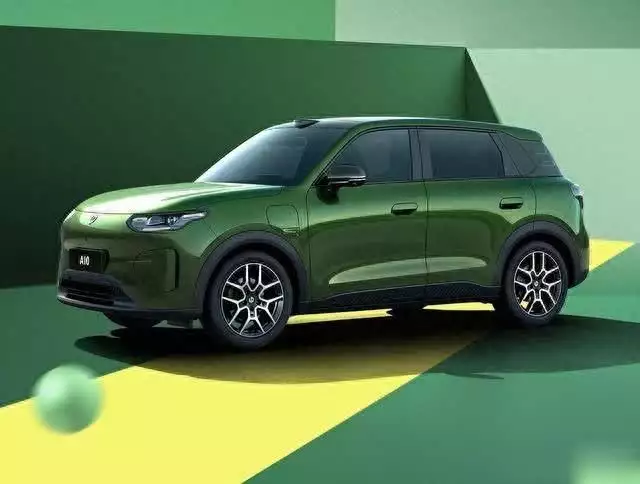 高速服务区停车避开这些坑，记住5个准则