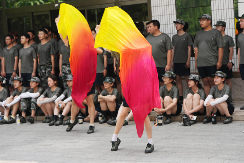 北京交通大学3600余名大一新生开启两周军训生活