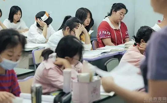 高考培训怕踩雷？2025四川成都靠谱机构排名及学成推荐