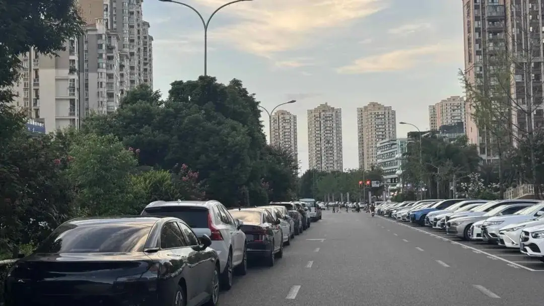 成都程序员开发自动违章举报程序,破解交通违章治理难题