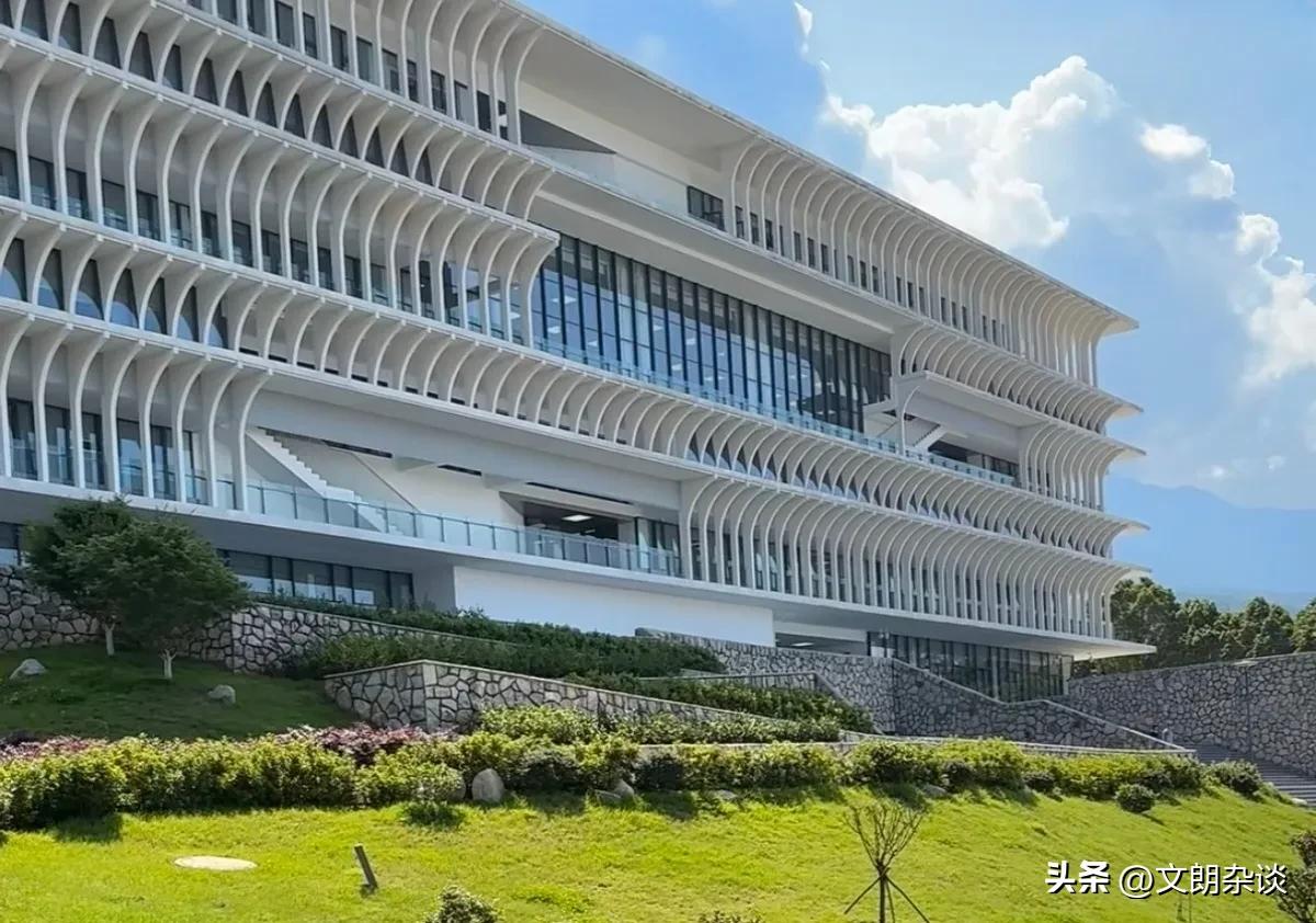 2025年中国最美大学图书馆盘点,看看有没有你心仪的