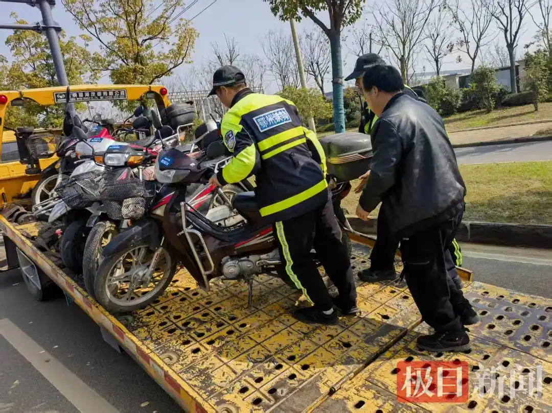 鄂州市公安局交管支队多措并举护航春耕平安路,排查隐患保安全