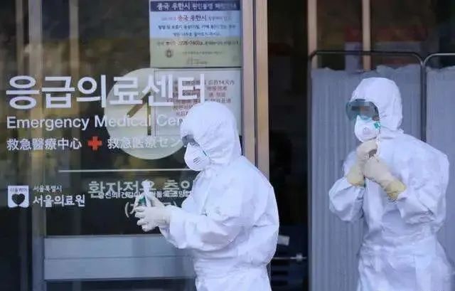 韩国疫情爆发:邪教成超级传播者,民众无防护意识致危机