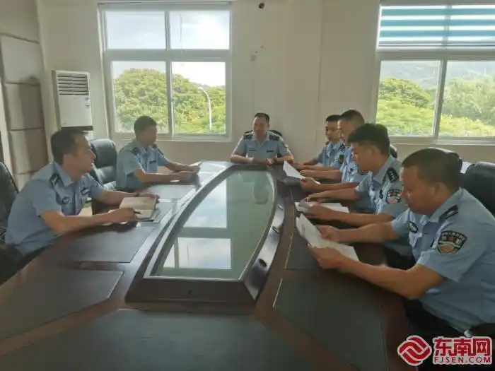 全省高速执法联合高速交警开展暑期交通运输安全执法专项行动