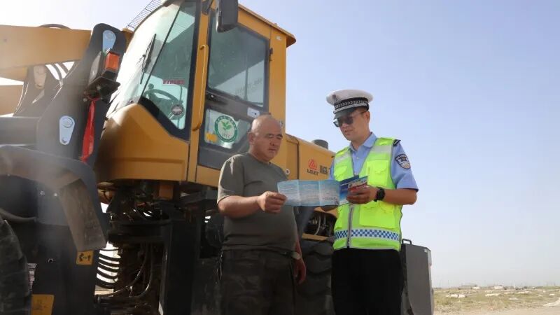 秋收季农村三流叠加违章高发,公安交管部门全力保障安全