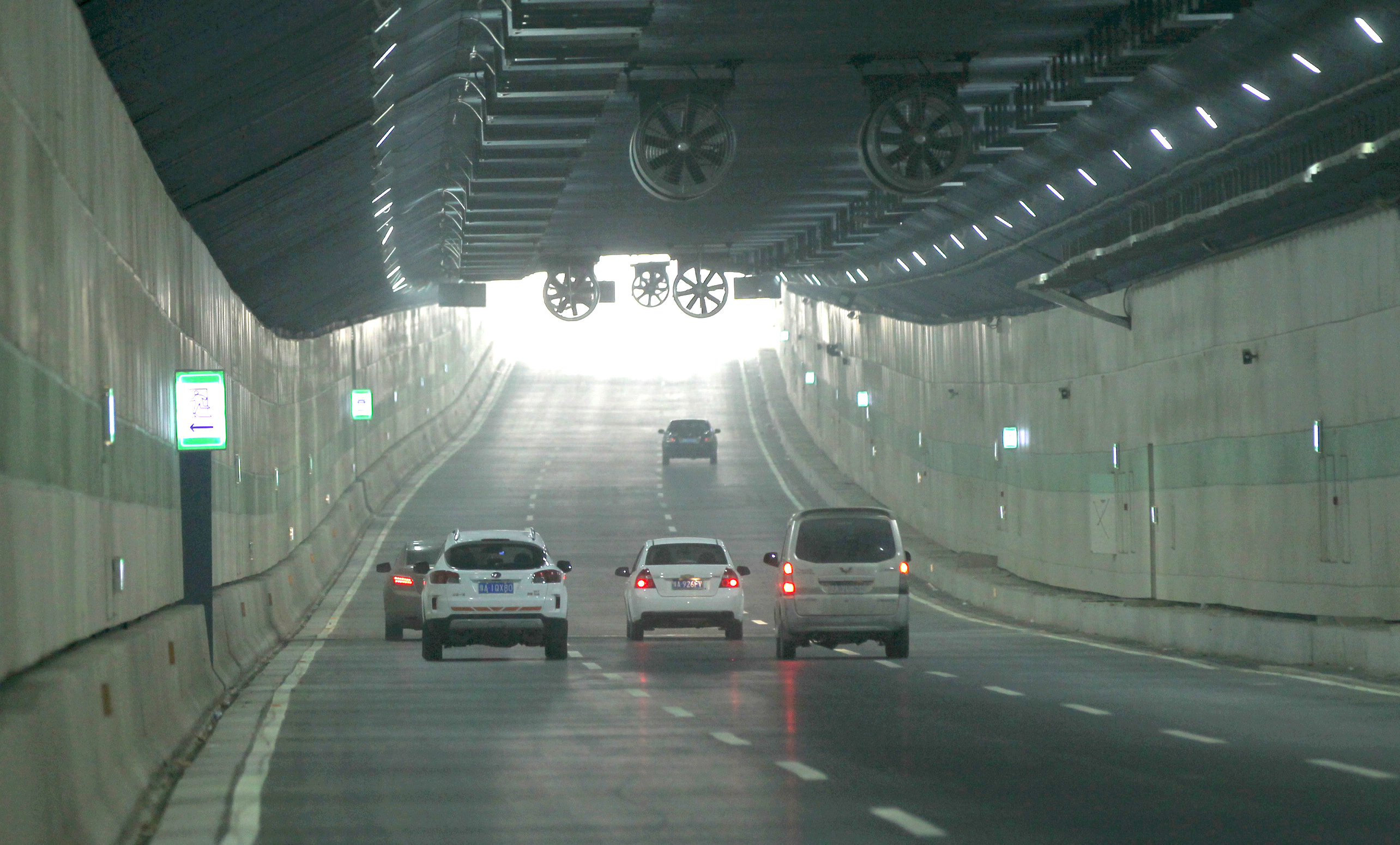 清明节高速免费新交规实施,高速限速及超速扣分政策解读