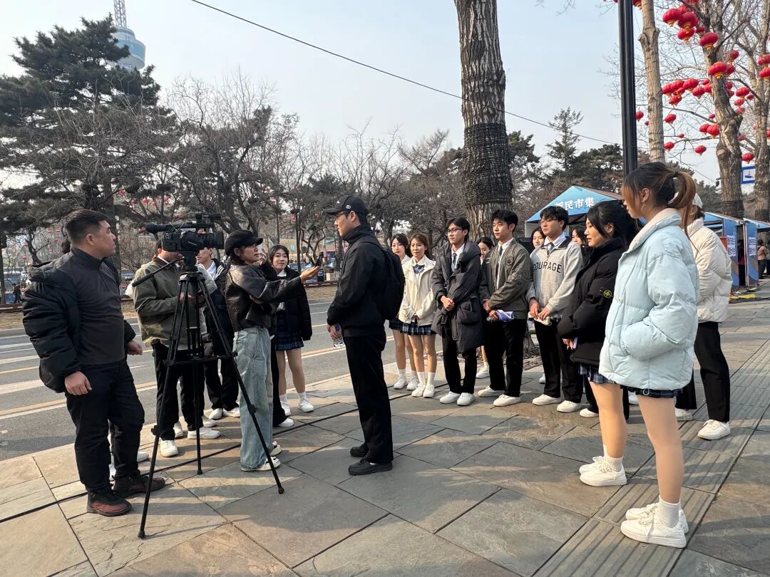 长春工程学院学子助力大冬会倒计时,青春歌舞燃动新民大街